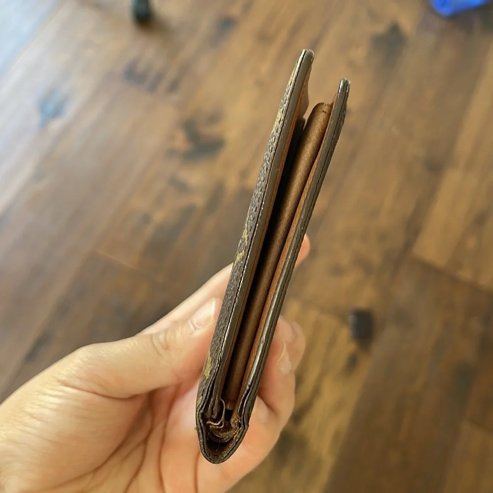 ❌sold❌ Louis Vuitton mens wallet l date code CA0976 - Picture 7 of 14